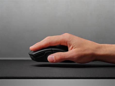 Mouse Grip Styles: Fingertip vs Palm vs Claw | CORSAIR