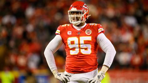 Chris Jones' Chiefs holdout ends with contract extension: Breaking down everything to know