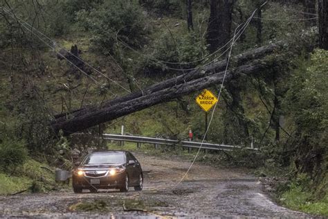 Rare tornado near Los Angeles rips building roofs; 1 injured - pennlive.com