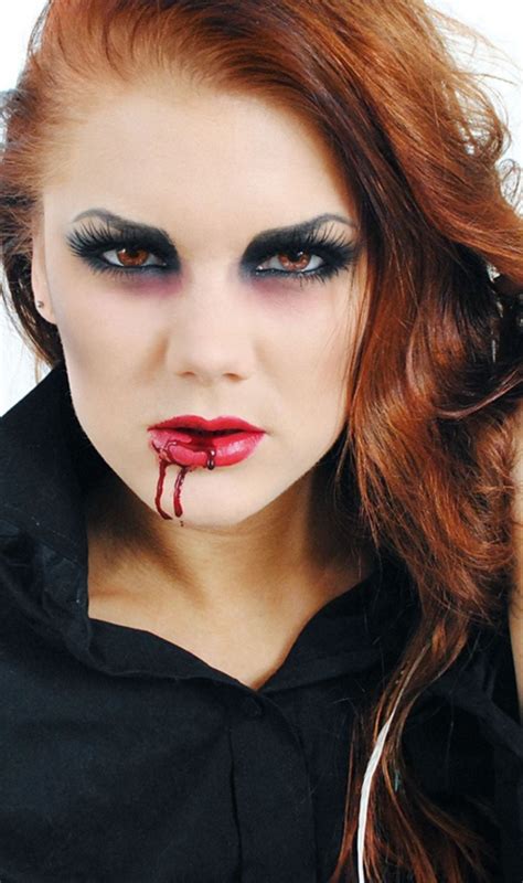 15 Amazing Vampire Makeup Ideas For Halloween Party - Fashions Nowadays | Vampire makeup ...