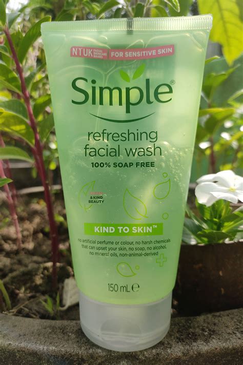 25 Humid Days with Simple Face Wash: Good or Bad Experience?