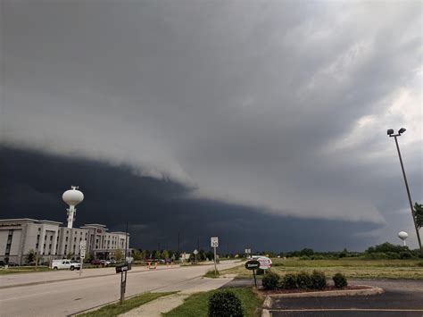 Taken just 45 minutes ago from Kenosha, WI : r/weather