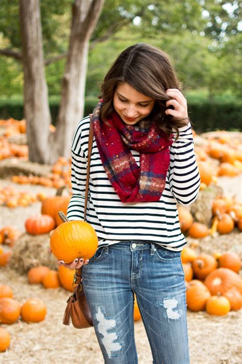 Fall pumpkin patch outfit | Pumpkin patch outfit, Hot fall outfits, Cute fall outfits