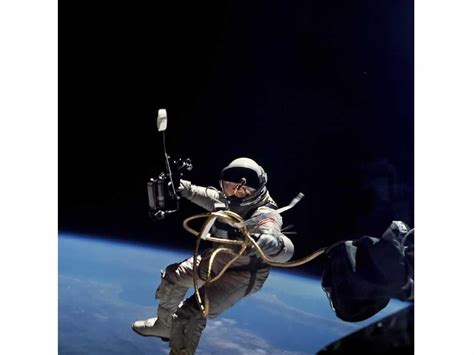 Vote Now! Iconic Photos - 50 Years of Human Spaceflight | Space