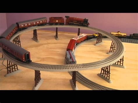 Only Lionel FasTrack Layouts 4X8