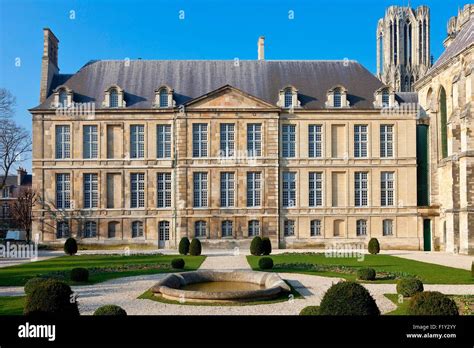 Palais du tau hi-res stock photography and images - Alamy