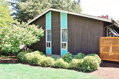 Mid-Century Modern Curb Appeal: 18 Ways to Transform Your Front Yard