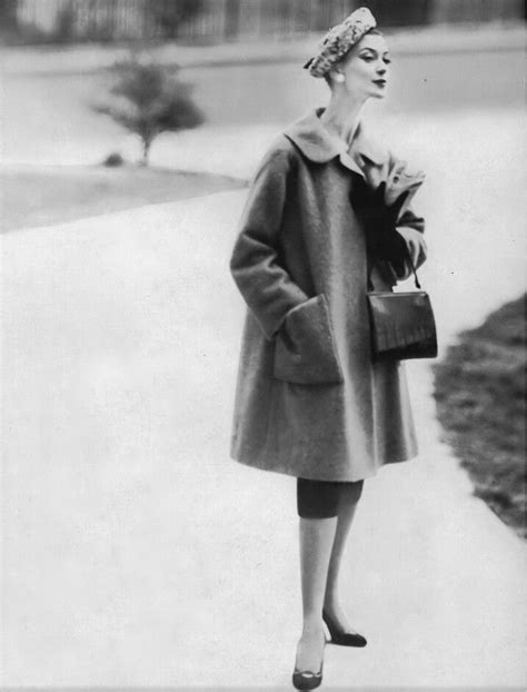 Barbara Mullen, photo by Frances McLaughlin, Vogue Magazine, July, 1955 | Tunic length, Wool ...