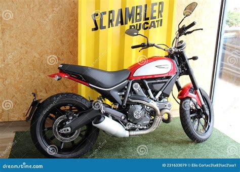 2017 Ducati Scrambler Icon Red | Reviewmotors.co