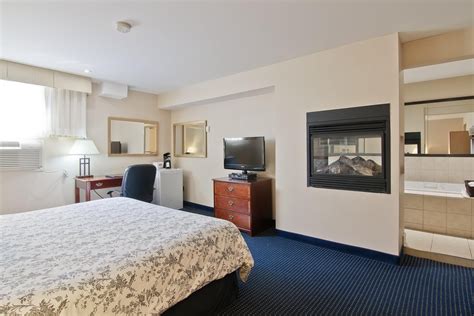 Travelodge Trenton Rooms: Pictures & Reviews - Tripadvisor