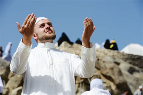 The Fifth Pillar of Islam: Hajj