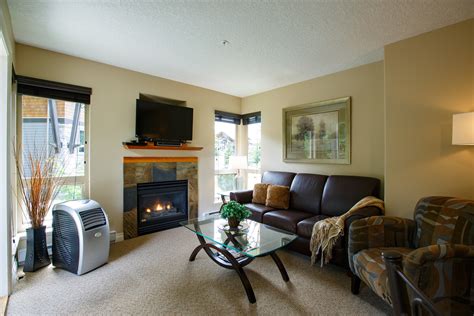 Parksville Accommodations | Sunrise Ridge Waterfront Resort