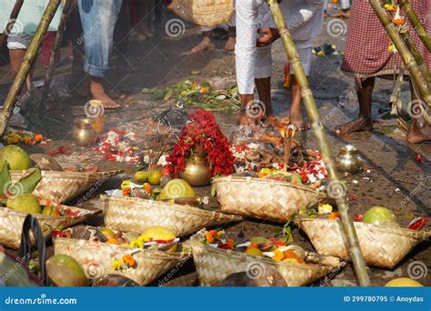 Chhath Puja at Kolkata Outram Ghat Stock Image - Image of evening ...