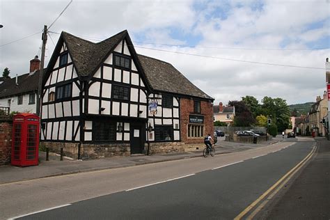 Kings Arms, Prestbury © Bob Embleton cc-by-sa/2.0 :: Geograph Britain and Ireland