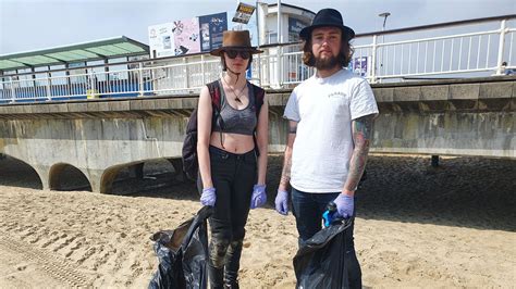 Coronavirus: Bournemouth beach-goers on why they're back despite closure warnings | UK News ...