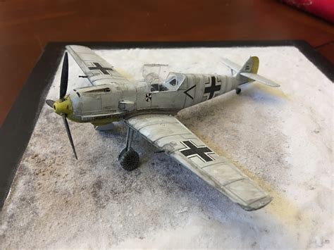 Messerschmitt Bf 109E-4 (Box # is a01008a) -- Plastic Model Airplane Kit -- 1/72 Scale -- # ...