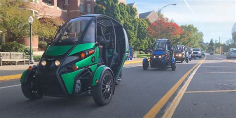 Arcimoto's US-built, 3-wheeled electric car prepares to go global ...