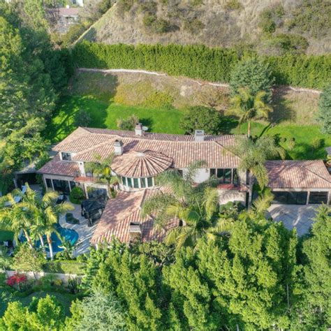 Dr. Phil's Mansion Is Up For Sale and the Internet Won't Stop Talking ...