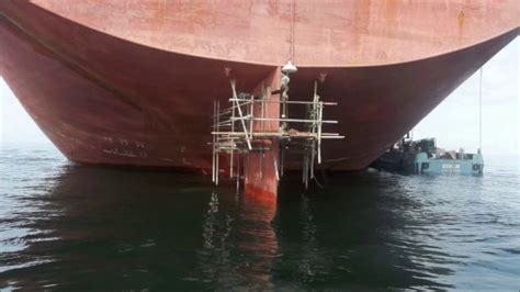 Rudder Repair Offshore - YouTube