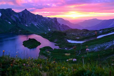 Interesting Photo of the Day: Colorful View of the Alps at Sunset