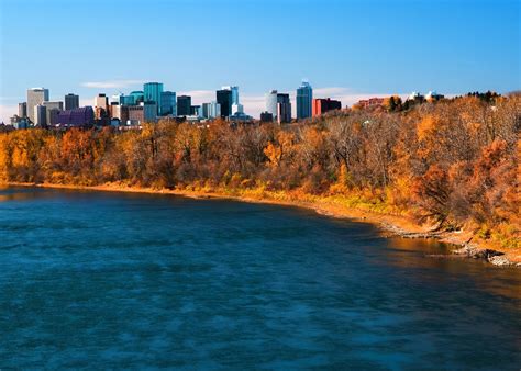 10 Warmest Sunniest Places to Live in Canada - Insider Monkey