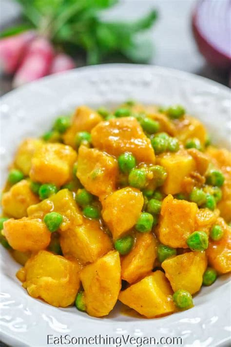 Potato Curry with Peas - Eat Something Vegan