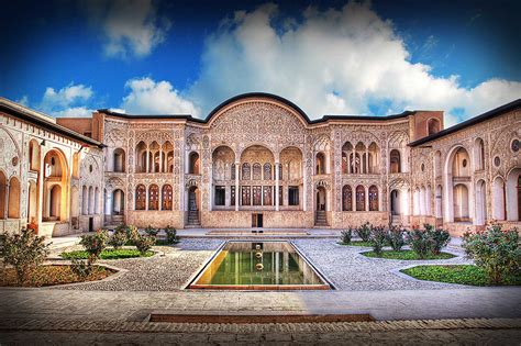 Why couldn’t Iranian architecture progress?