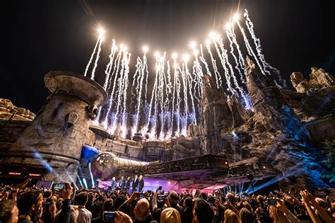 Star Wars: Galaxy's Edge Review: A Land Like No Other - Disney Tourist Blog