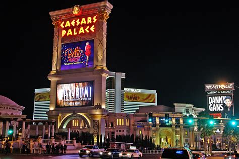 Bette Midler At Caesars Palace | View On Black | ehpien | Flickr