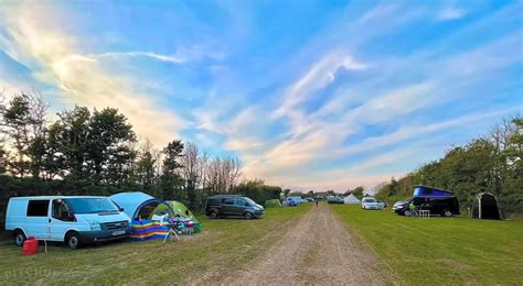 Camping in Widemouth Bay | 7 Best Campsites for 2024