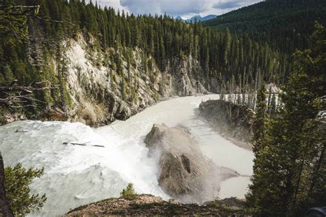 Wapta Falls Hike in Yoho National Park