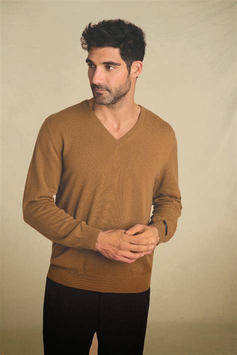 Limited Edition Rare Vicuña Sweater | Fashion Blog by Apparel Search