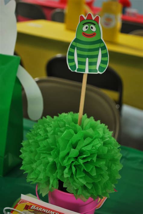 Brobee Centerpiece | 2nd birthday party themes, 2nd birthday parties, Birthday party themes