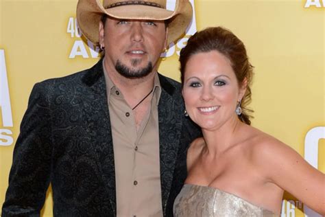 Jason Aldean Admits That Marriage ‘Hasn’t Always Been Roses’