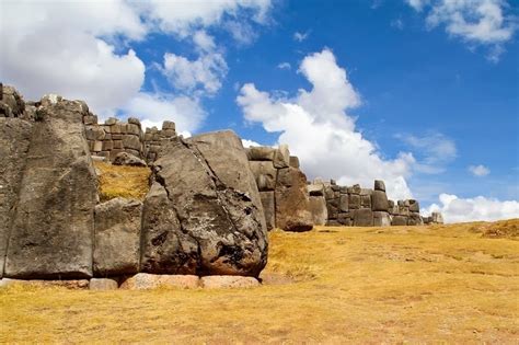 The Walls of Sacsayhuaman | Amusing Planet