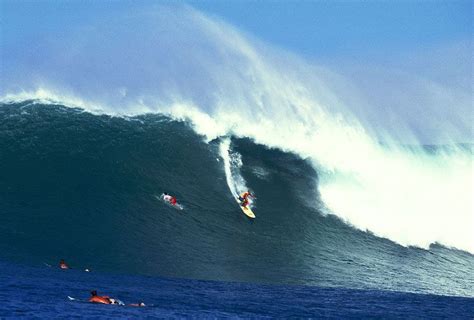 Surfing in Isla Verde -Puerto Rico Amazing Photos, Cool Photos, Exploring Adventure, Enchanted ...