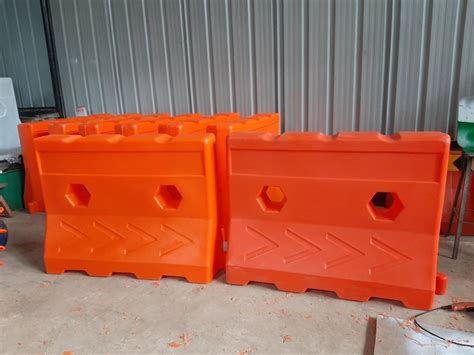 PLASTIC BARRIER, Commercial & Industrial, Construction Tools ...