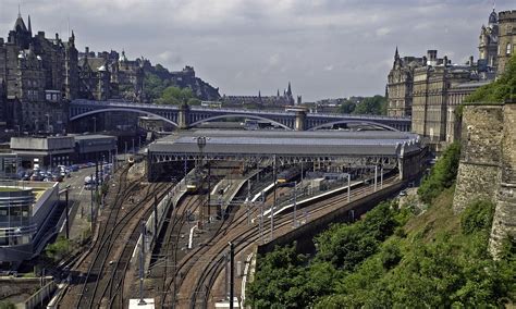 Edinburgh Waverley Railway Station - Ed O'Keeffe Photography