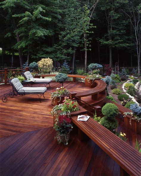 Great Ideas for Using Walk Decks and Gardens - BeautyHarmonyLife