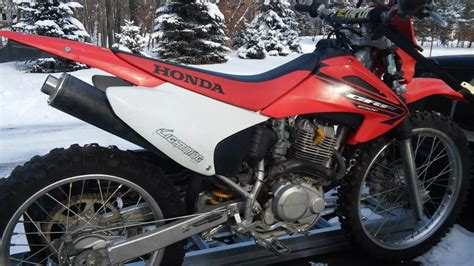 Honda CRF230F Review & Specs [Good For Beginners or Trails?] - Motocross Hideout