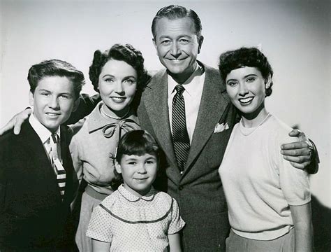 O Elenco de Papai Sabe Tudo | Father knows best, Old tv shows, Old tv