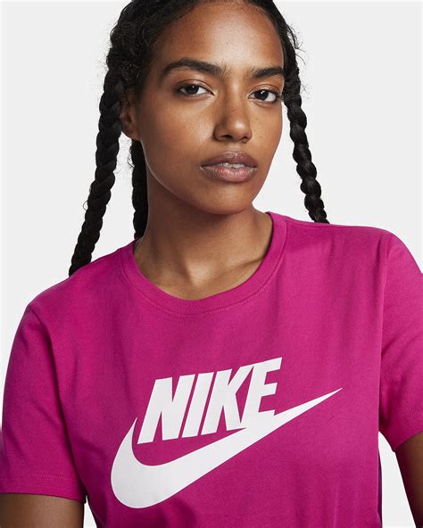 Nike Sportswear Essentials Women's Logo T-Shirt. Nike AT