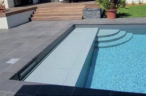 Volet de piscine immergé ou couverture en fond de bassin | Coverline