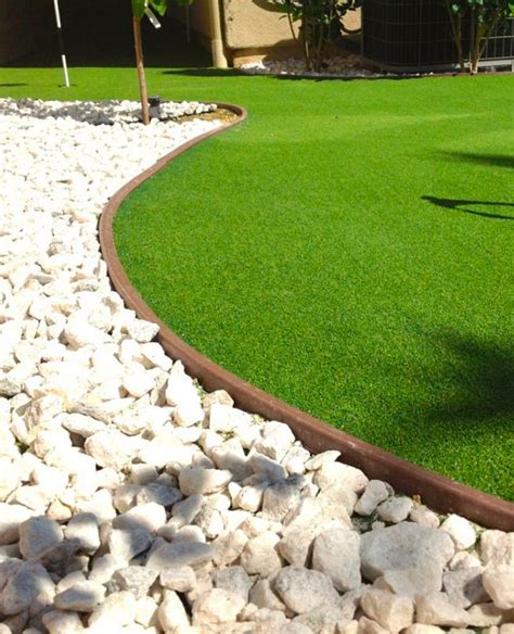 Artificial Turf Edging Enhances the Appearance of Your Lawn