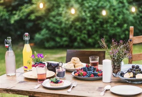 Your Guide to a Perfect Outdoor Cocktail Party – The Style Bouquet