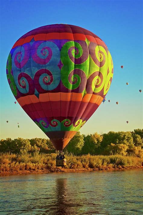 How Low Can You Go, Hot Air Balloon over the Rio Grande River, 2017 ...