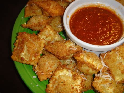 Sally's Kitchen - The Busiest Mom with 3 Boys !!!: FRIED CHEESE RAVIOLI