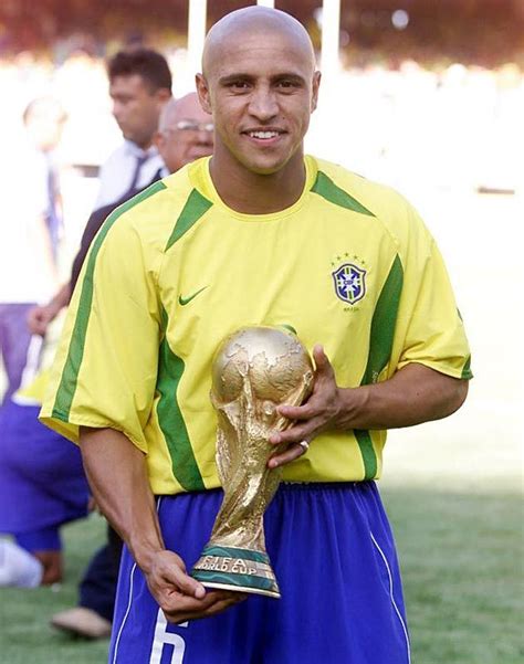 Roberto Carlos won the World Cup in 2002 | ロベカル, 女子サッカー選手, サッカー選手