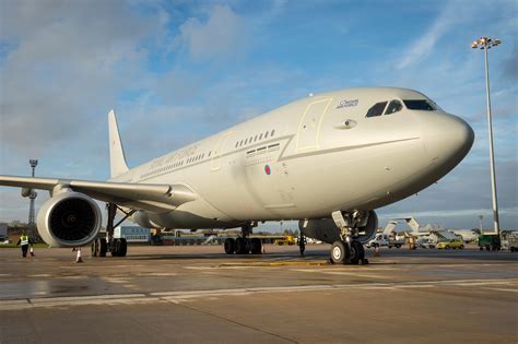 File:RAF Voyager Aircraft MOD 45156495.jpg - Wikimedia Commons