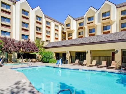 DoubleTree by Hilton Flagstaff - Discover Flagstaff